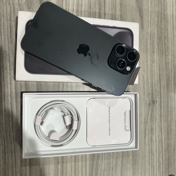 15 PRO MAX - Picture 1 of 4